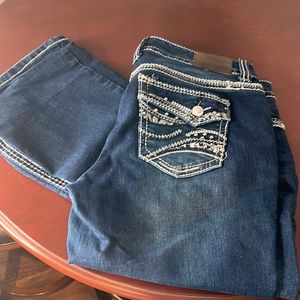 Maurice’s size9/10 short